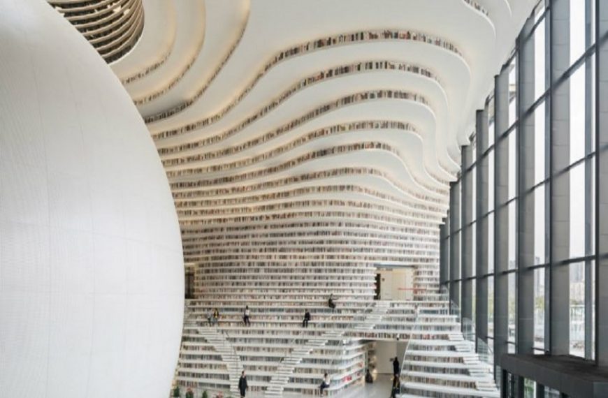 6 ΒΙΒΛΙΑ ΠΟΥ ΠΡΟΕΒΛΕΨΑΝ ΤΟ ΜΕΛΛΟΝ