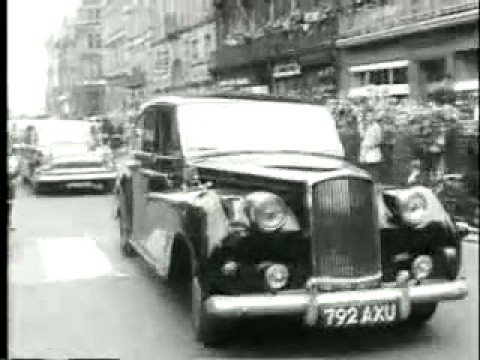 βιθουρανος – ξαναζεσταμενη σουπα σερβιρεται παλι συντομα